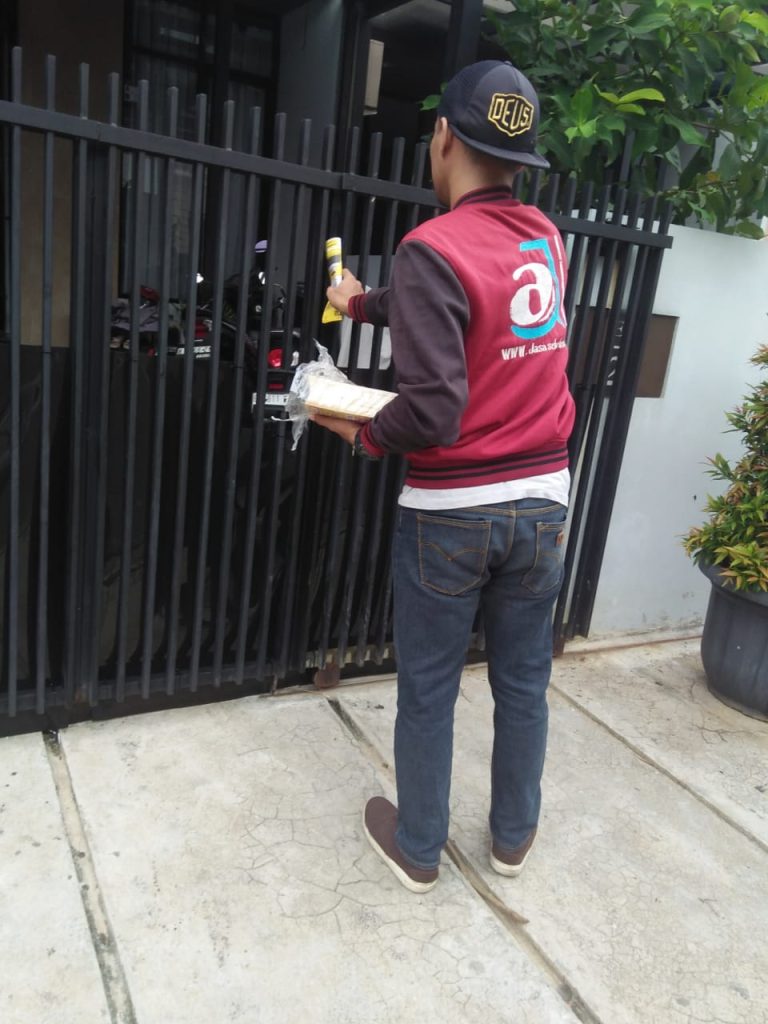 jasa sebar brosur door to door
